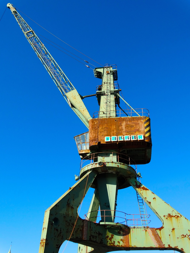 oil industry, Crane, low angle view, construction Site, harbour crane, machinery, communication, architecture, industrial equipment, metal, industry, building - Activity