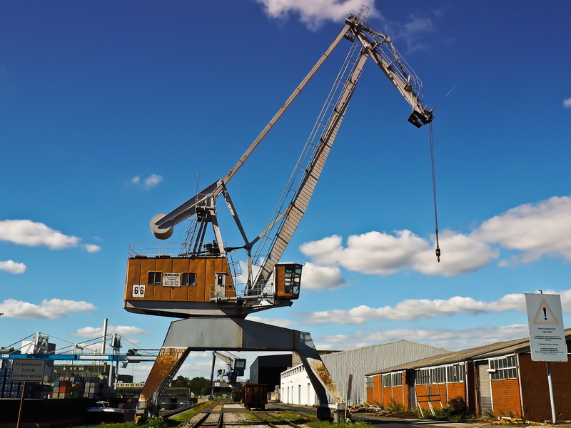 equipment, inner harbour, no people, sky, pipes, building exterior, built Structure, business, architecture, düsseldorf, industry, crane, outdoors, lifting crane
