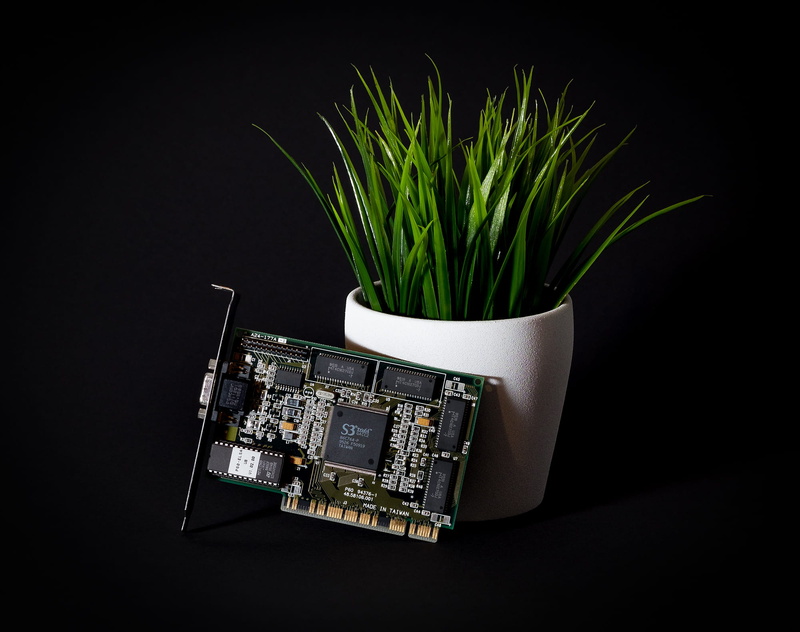circuit board, black, connection, electrical equipment, computer equipment, studio shot, green, black color, graphics card, silicon, no people, computer chip