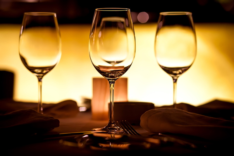 swipe, serving, knives, 4K, glass, fork, table, glasses