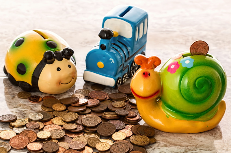 currency, finance, representation, still life, toy, close-up, animal, plastic, loose change, savings, animal themes, 5K, rubber duck, banks, retirement