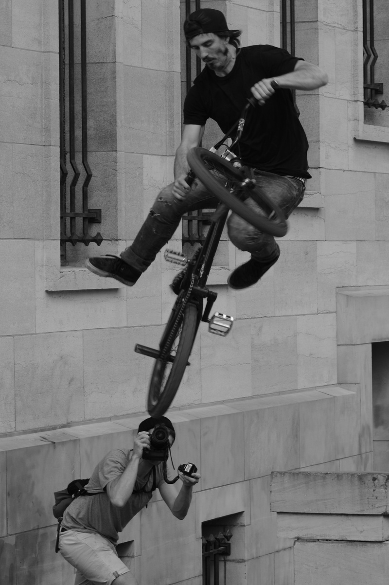men, holding, playing, withdrawal, lifestyles, real people, artist, black And White, sports, day, spectacular, full length, young men, architecture, casual clothing