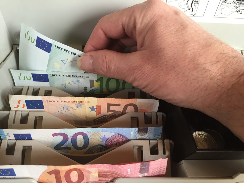 human finger, one person, Checkout, Euro, withdrawal, Bank Note, human body part, supermarket checkout, wealth, bill, hand, unrecognizable person, close-up