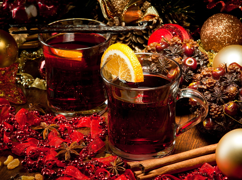drink, 4K, the scenery, spices, beads, mulled wine, toys, orange, holidays, drinking, cinnamon, vanilla, glasses, clear, Cup, winter, two, Anis, candles