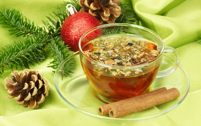 glass - Material, new year, green Color, branch, tea, refreshment, cone, drink, close-up, herb, fir, homemade, christmas, clear, table, sweet Food, anise
