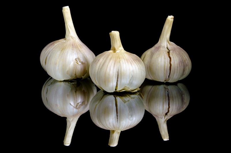 vegetable, spice, food and drink, wellbeing, garlic bulb, Garlic, taste, still life, healthy eating, group of objects, Vegetables, 4K, black background