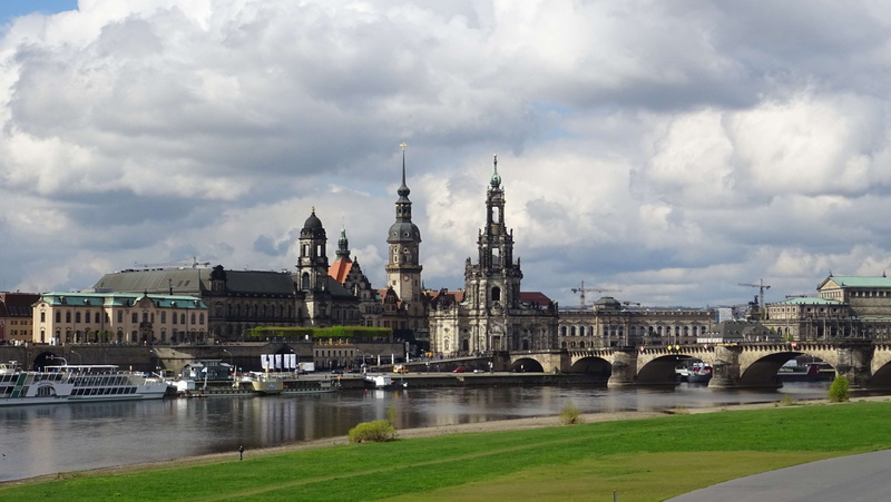 place of worship, 4K, lipsiusbau, nautical vessel, frauenkirche, terrassenufer, tower, building, city, tourists, cityscape, sky, bridge, outdoors, river
