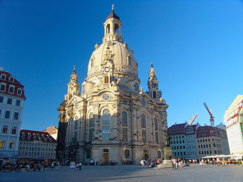 travel, belief, built structure, church, religion, real people, history, city, outdoors, 2K, frauenkirche, landmark, dresden, group of people, sky, Dresden
