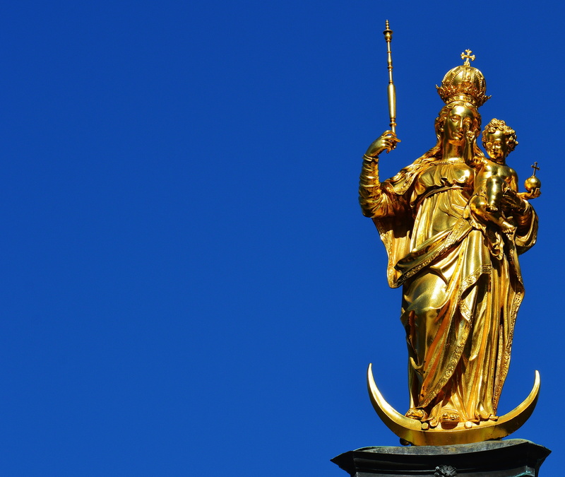 creativity, female likeness, no people, mother, angel, day, marienplatz, copy space, munich, gold, representation, male likeness, gold colored, sky, ornate