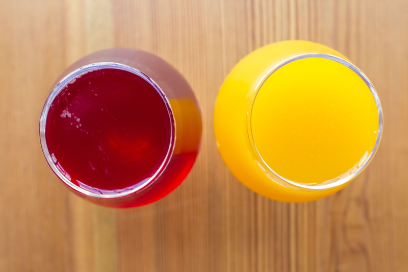 wood - material, diagram, household equipment, fruit, no people, orange juice, yellow, indoors, directly above, refreshment, beverage, 5K, plastic, red