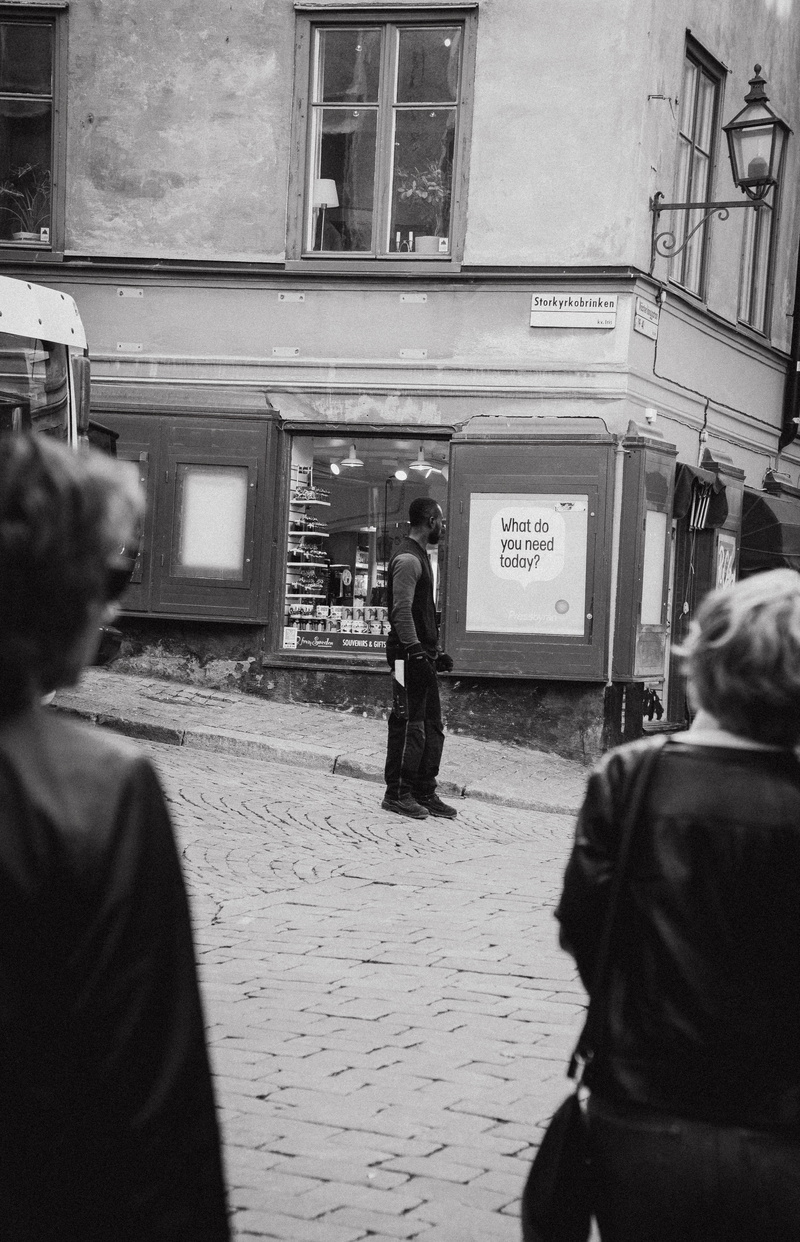 tourist, sweden, stranger, people, need, people working, photo, lifestyle, person, man, moment, road, social, outdoors, black And White, photo street, stockholm