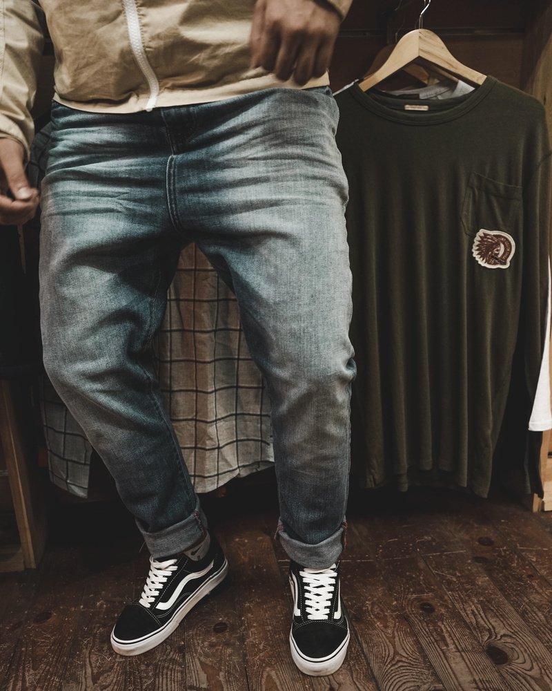 agadir, human body part, indoors, human leg, menswear, styleinspiration, canvas shoe, vans, leisure activity, jeans, instagram, oldskool, creativity, vansoldskool