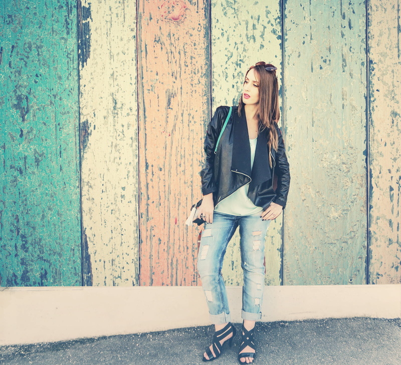 contemplation, wear, full length, caucasian Ethnicity, outdoors, front view, 720P, beauty, wall - building feature, standing, woman, beautiful, people