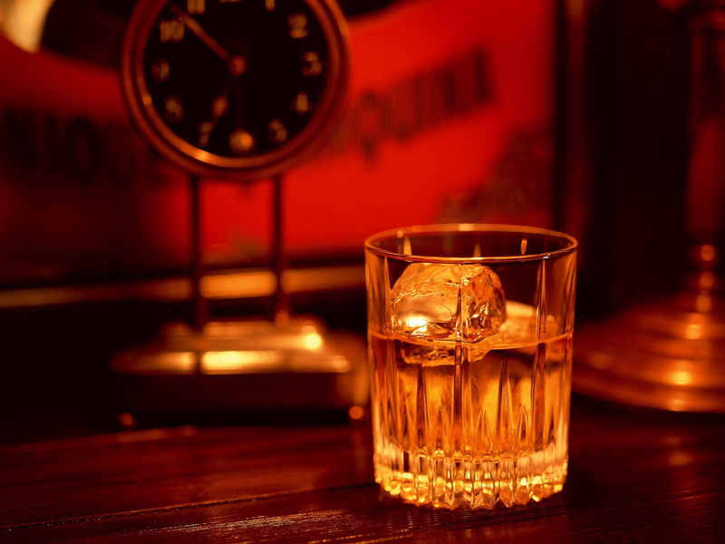retro Styled, bar - Drink Establishment, old-fashioned, clear, whiskey, lighting Equipment, shot glass, luxury, elegance, table, nightlife, celebration