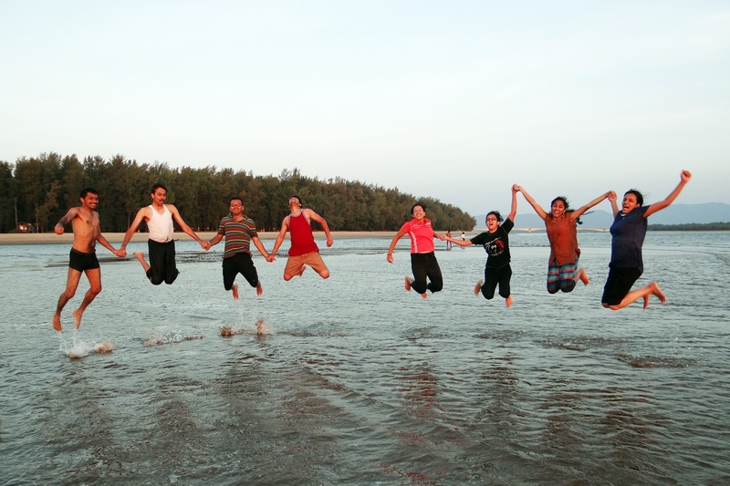 youngsters, people, human arm, sky, jumping, adult, group of people, karwar, body part, water, waterfront, arabian sea, day, copy space, nature, real people