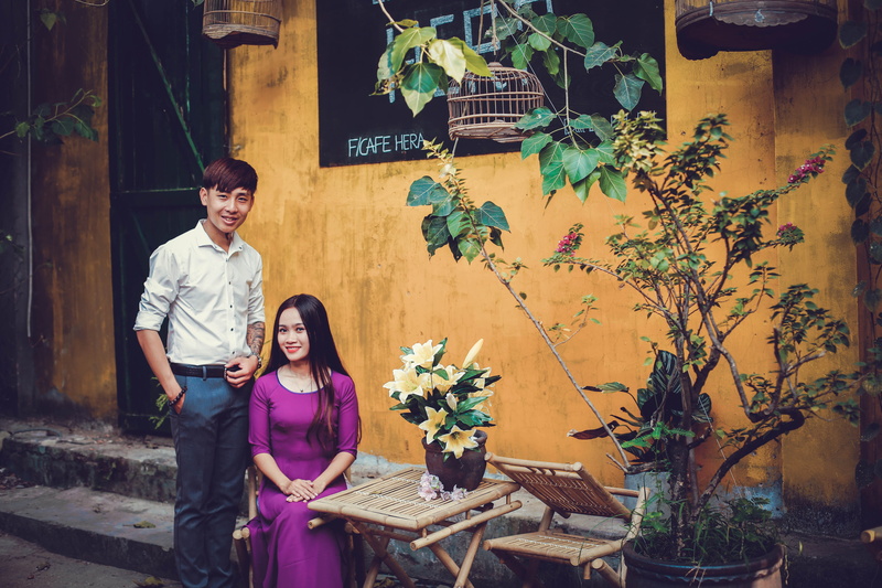 man, nature, women, plant, sitting, looking at camera, rustic, shirt, real people, wearing, young women, couple, couple - relationship, positive emotion