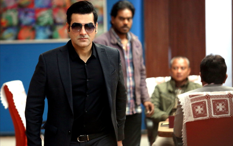 two, men, adult, front view, arbaaz khan, Male Celebrities, Movies, glasses, much, ho, toh, young men, smiling, focus on foreground, females, people, 2K