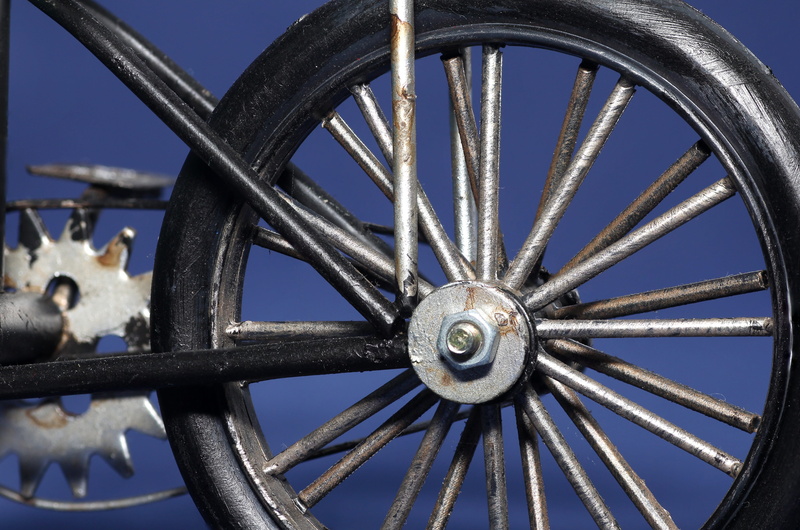 shape, metal, broken, nostalgia, transportation, old bicycle, mode of transportation, spoke, rusty, land vehicle, two wheeled vehicle, pattern, design