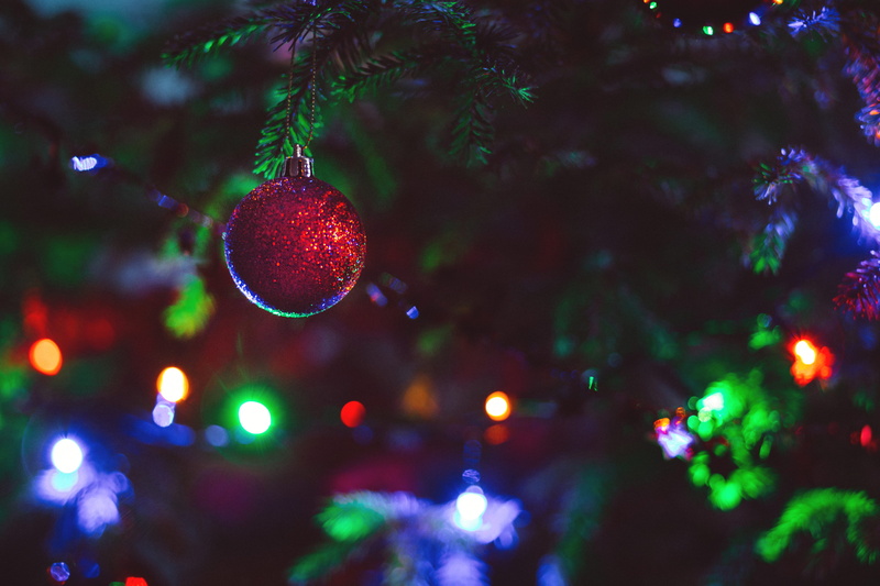 focus on foreground, christmas lights, sparkling, glitter, celebration, close-up, christmas, decorate, holiday, hanging, multi colored, bright, focus, luminescence