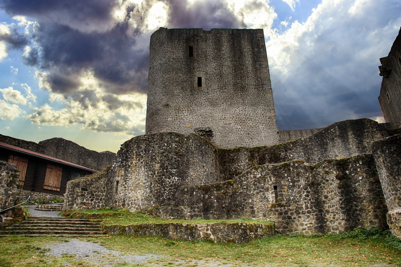 castle tower, 5K, imposing, built structure, tower, castle, outdoors, ruin, ancient civilization, old ruin, sublime, ancient times, day, history, travel destinations