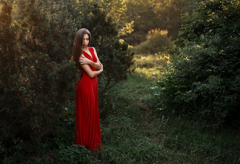 hair, outdoors, tree, brunette, young adult, plant, clothing, nature, one person, women outdoors, hairstyle, model, beautiful woman, hands on stomach, Albert Lesnoy
