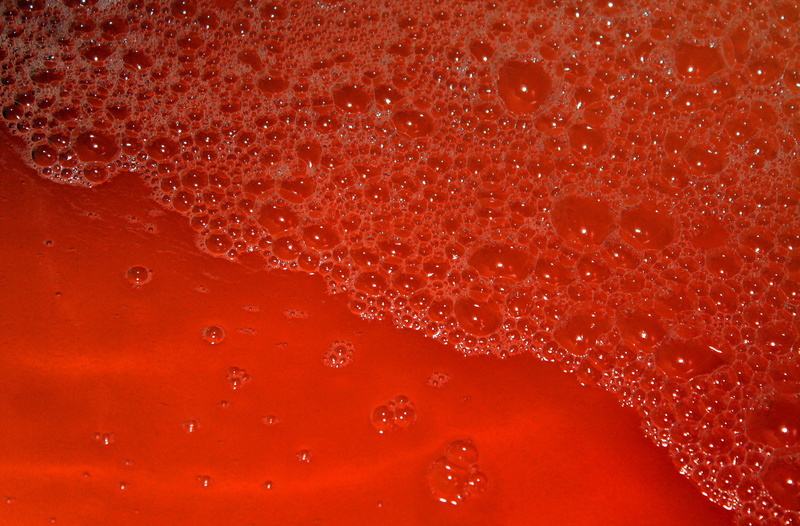 no people, red, soda, 1080P, abstract, cola, tonic water, backgrounds, purity, studio shot, foam, bubbles, cold temperature, nature, close-up, transparent