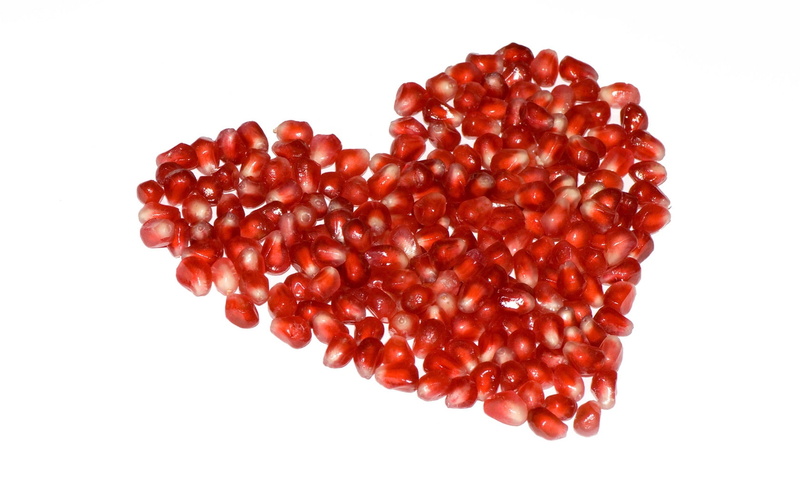 fruit, red, positive emotion, food and drink, studio shot, healthy eating, no people, heart, sweet food, large group of objects, berry, food, cut out, 720P