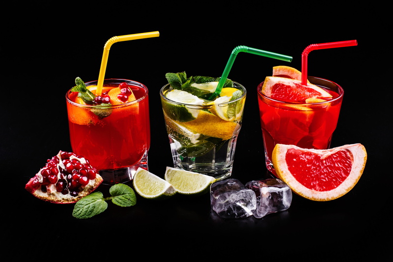 mint, cocktails, 5K, tube, lime, ice cubes, drinks, garnet, citrus, glasses