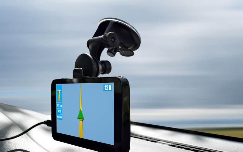 device screen, nature, glass, close-up, mount, 2K, widescreen, gps, wallpa, sky, smart phone, outdoors, cloud - sky, technology, horizon, navigator, communication