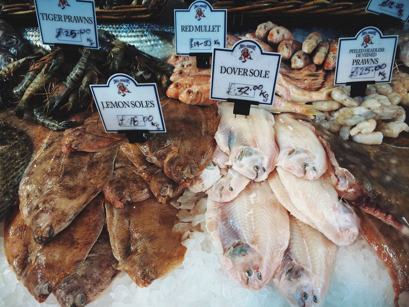 healthy eating, natural, order, ingredient, animal, shellfish, text, choice, high angle view, shrimp, fish market, prawn, sale, variation, market stall
