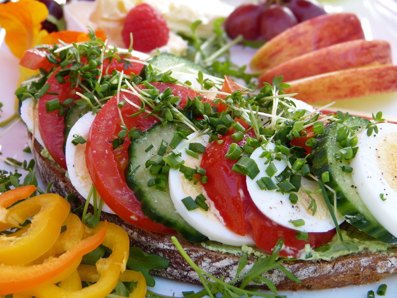 invitation, fruit, buffet, tomato, arugula, immune system, dish, slice, food and drink, salad, dieting, diet, brunch, snack, harvest, sliced, abwehrkräfte