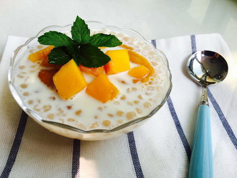 bowl, ready-to-eat, kitchen utensil, leaf, clear, dessert, mint leaf - culinary, table, food, temptation, herb, still life, food and drink, freshness, tapioca