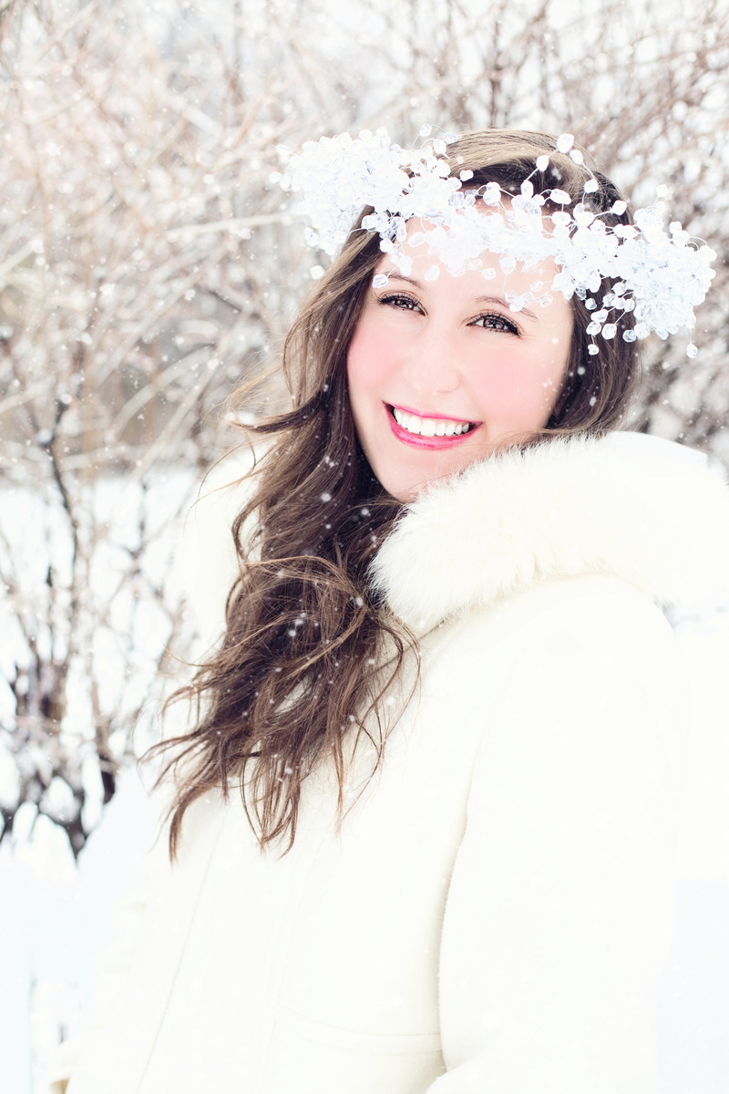 young Women, women, portrait, emotion, hair, cheerful, hat, hairstyle, only women, happiness, beauty, smiling, caucasian Ethnicity, wearing, snowflakes