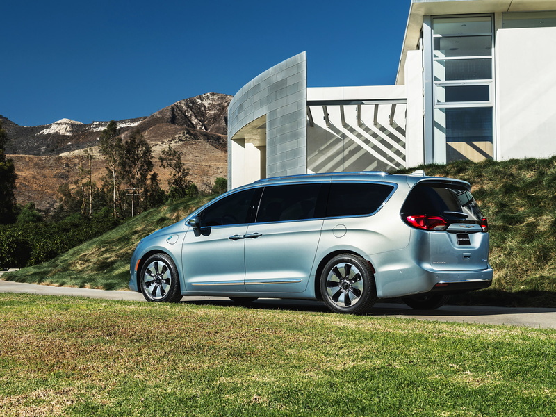 1080P, minivan, pacifica, chrysler, plug-in, hybrid, unveils, electric