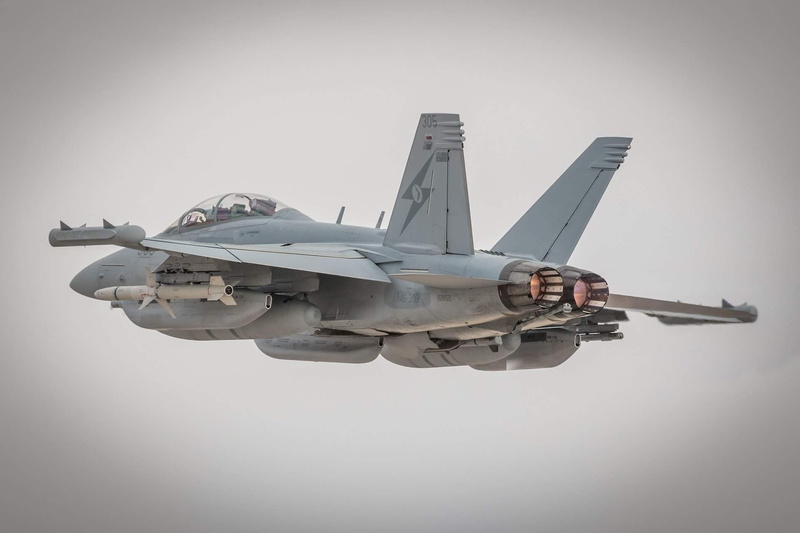 AIM-120 AMRAAM, Boeing EA-18G Growler, The aircraft REB, USAF, AGM-88 HARM, Container REB ALQ-21, PTB, 1080P