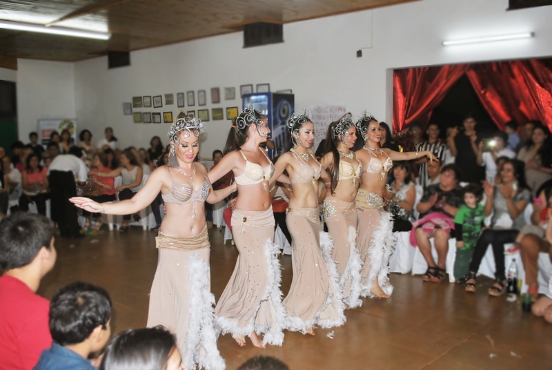 communication, crowd, wedding ceremony, wedding, wedding dress, dancing, dancers, photographing, arts culture and entertainment, real people, celebration