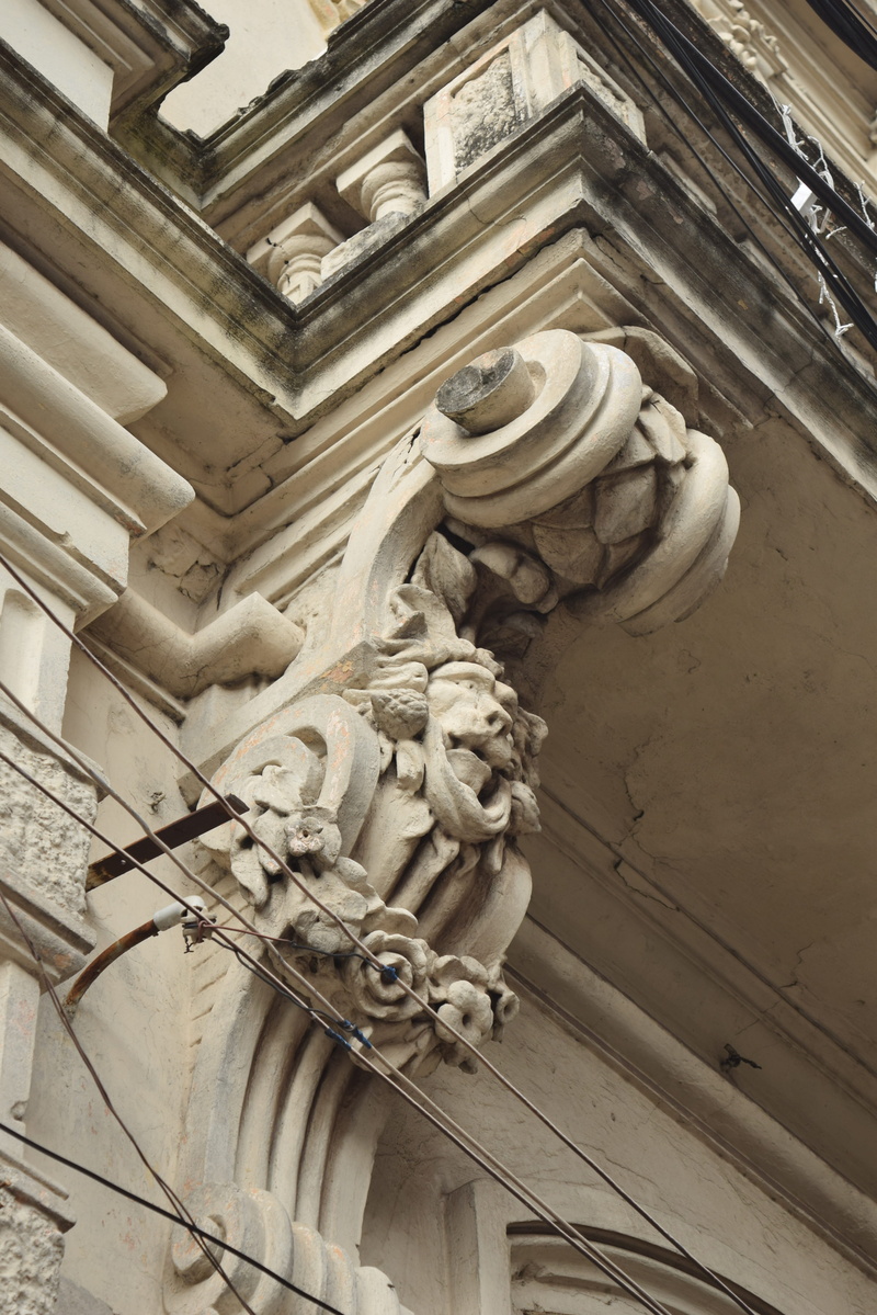 assumption, añejo, ceiling, detail, pattern, sculpture, architecture, craft, built structure, wall, old, 4K, low angle view, day, courthouse, art and craft