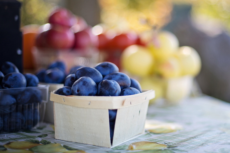 close-up, plums, organic food, grape, 4K, autumn, fruit market, beige, wood - Material, green, fruits and vegetables, food and drink, still life, freshness
