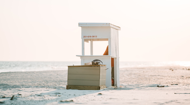 day, travel destinations, single object, near, sand, shed, no people, 5K, sea, water, leaving, holiday, trip, body, passenger craft, copy space, beach