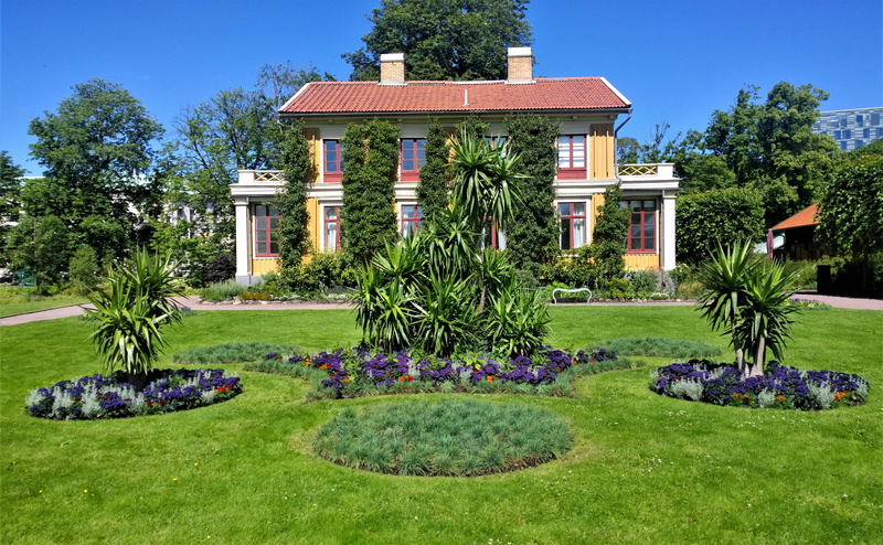 beautiful house, lawn, house, front or back yard, building, buildings, sweden, green, view, 5K, architecture, outdoor, garden path, nature, centre, architectural column