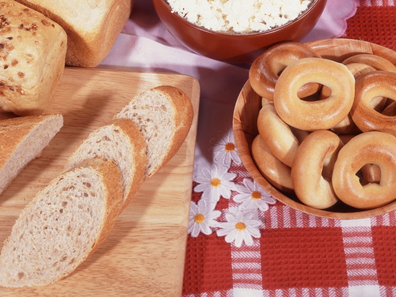 wellbeing, ready-to-eat, bread, meal, bakery, breads, close-up, cutting board, no People, high angle view, healthy Eating, tablecloth, bun, food And Drink