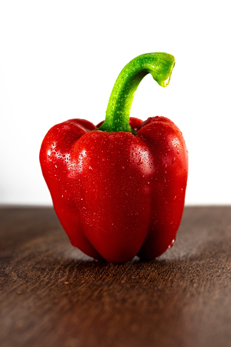 wood - material, pepper, healthy eating, vegetarian, wellbeing, fruit, vegetable, bell pepper, wooden, bell, table, raw, fresh, close-up, food and drink