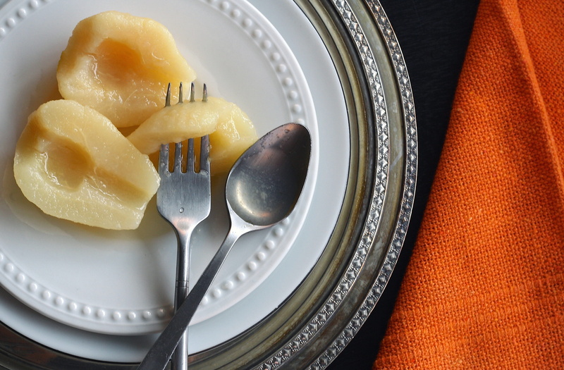 knife, canned, food, gourmet, still life, table, directly above, spoon, harvest, plate, table knife, vegetarian, kitchen, fruit, natural, high angle view