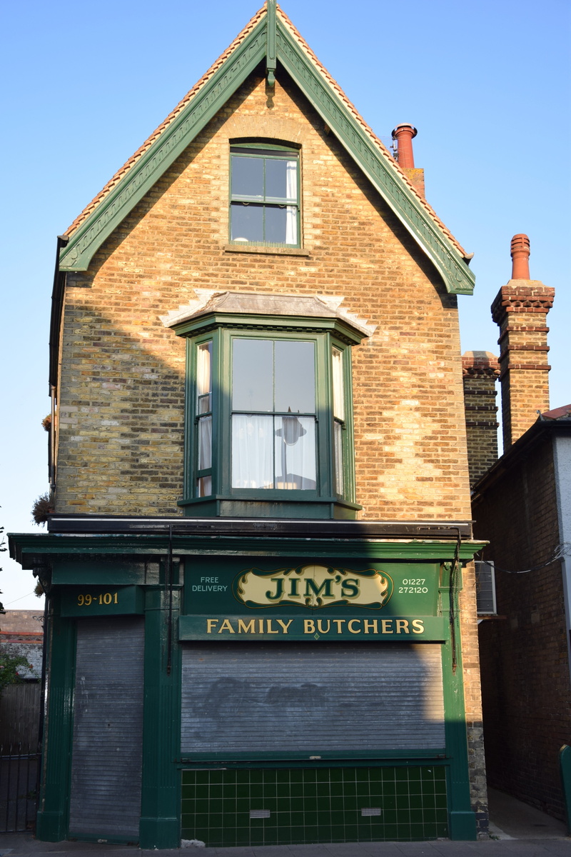 house, small, window, butchers, outdoors, communication, no people, 5K, western script, city, sky, information, facade, margate, architecture, building