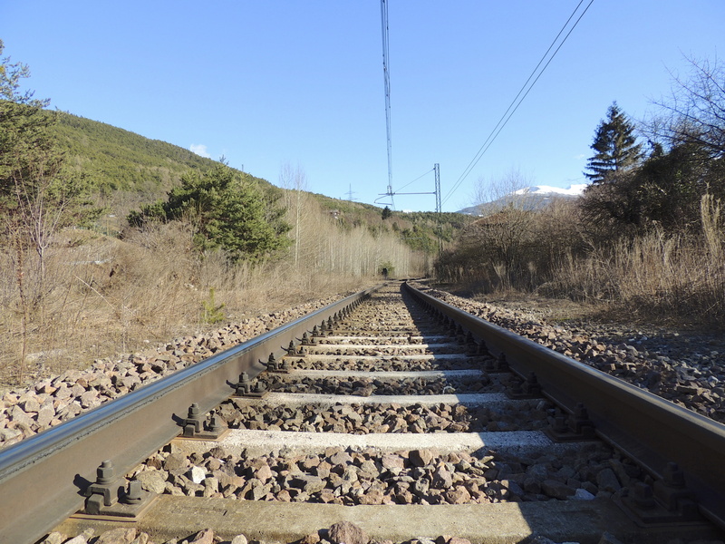 long, 4K, the way forward, no people, sky, train, mountain, transportation, clear sky, direction, electricity, parallel, metal, nature, gravel, rail transportation