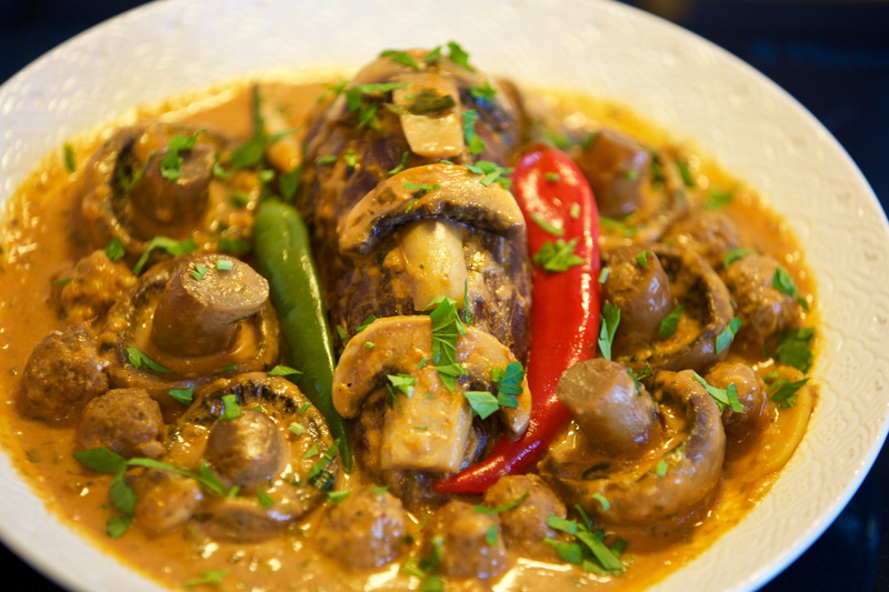 asian food, food, wellbeing, mushroom, pepper, french dish, bowl, gastronomy, ceramic, herb, serving dish, indoors, ready-to-eat, 5K, indulgence, garnish