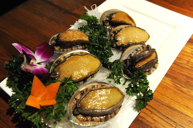 meat, close-up, vegetable, meal, garnish, food, abalone 2, wellbeing, abalone, plate, table, no people, serving dish, food and drink, serving size, 4K