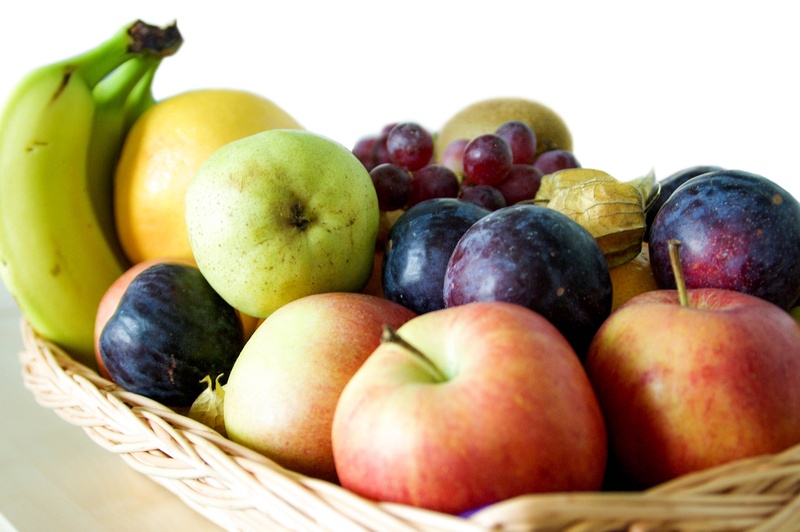 grape, wellbeing, container, purple, fruits, banana, no people, 2K, colorful, vitamins, nature, food and drink, basket, freshness, studio shot, fruity