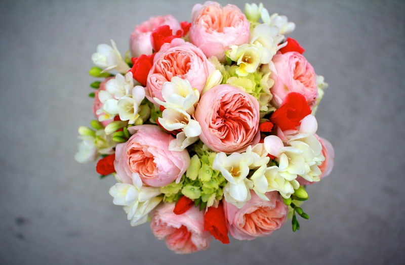 elegance, vulnerability, rose - Flower, multi Colored, indoors, beautiful, close-up, celebration, pink Color, decoration, 1080P, bouquet, pink, lisianthus russell