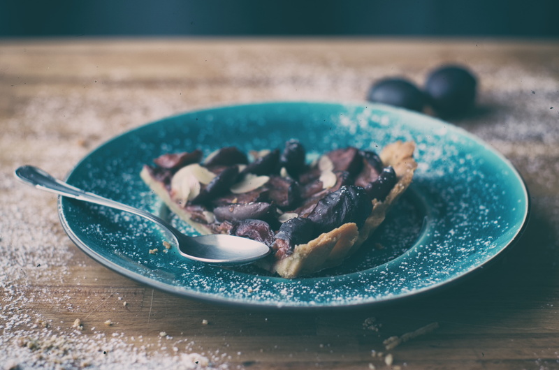 meal, homemade, pie, focus on foreground, chocolate, bowl, plate, eating utensil, refreshment, slice, baked, food, cake, spoon, pastry, gourmet, nature